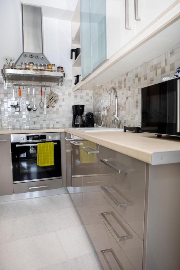 Caper-2 Bedroom Traditional Home With Amazing View 나오우사 외부 사진