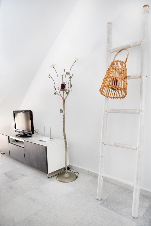 Caper-2 Bedroom Traditional Home With Amazing View 나오우사 외부 사진