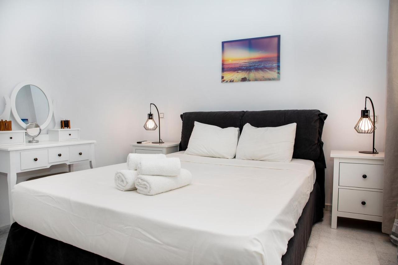 Caper-2 Bedroom Traditional Home With Amazing View 나오우사 외부 사진