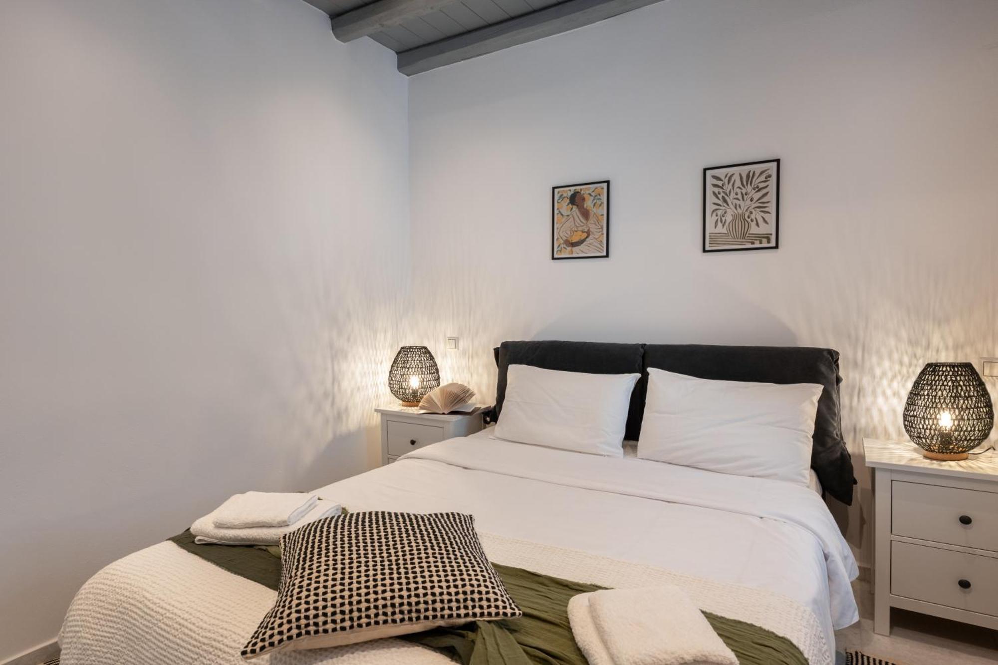 Caper-2 Bedroom Traditional Home With Amazing View 나오우사 외부 사진