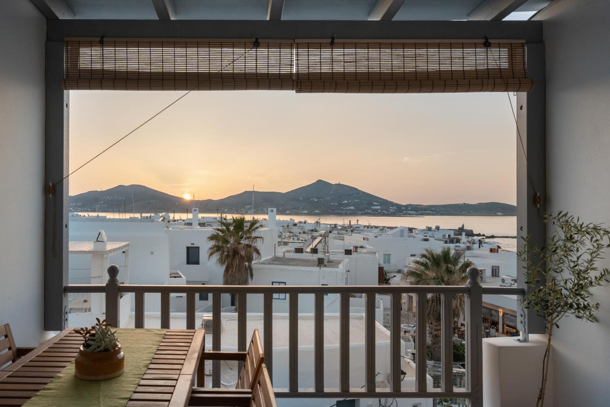 Caper-2 Bedroom Traditional Home With Amazing View 나오우사 외부 사진