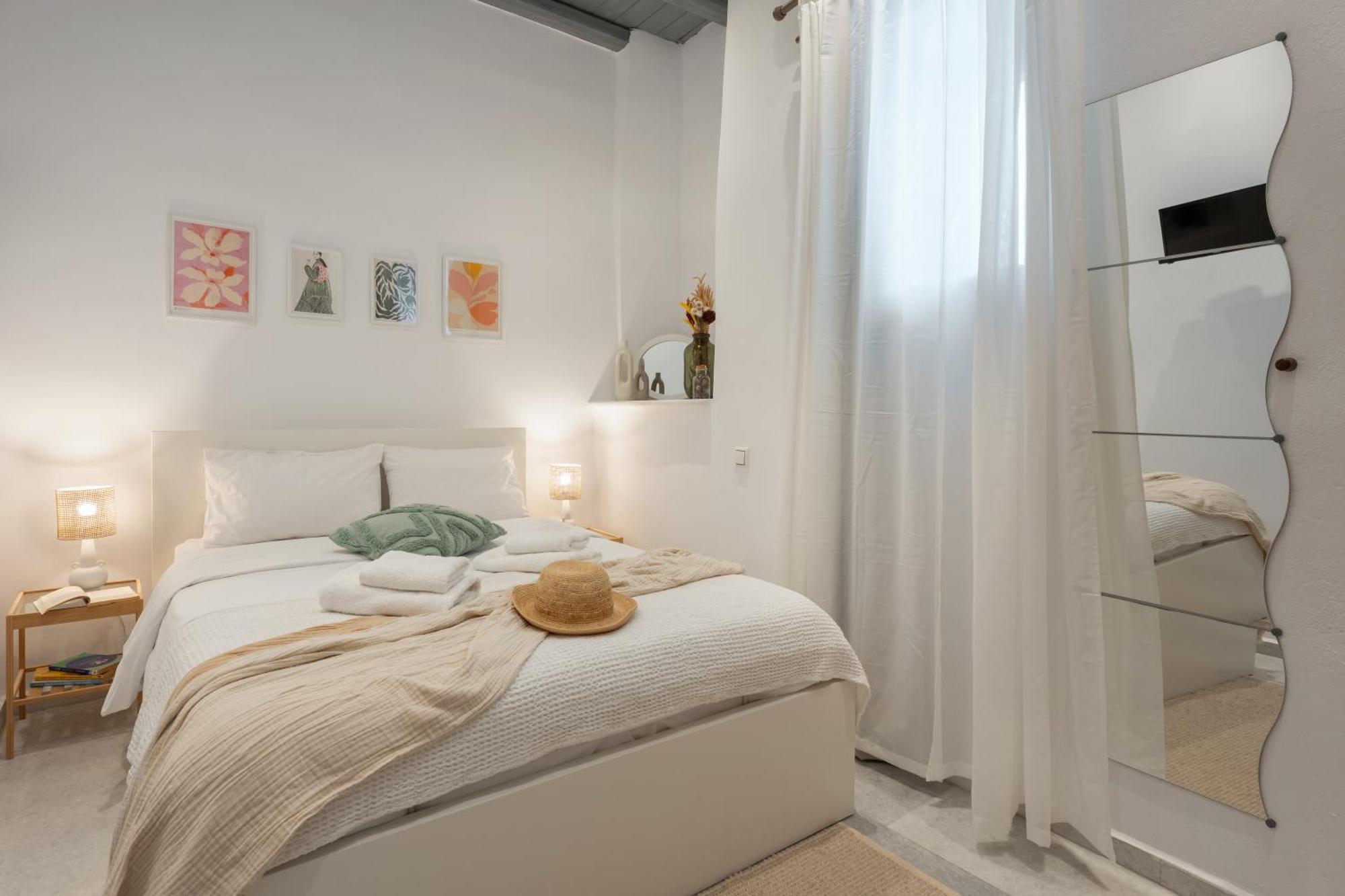 Caper-2 Bedroom Traditional Home With Amazing View 나오우사 외부 사진