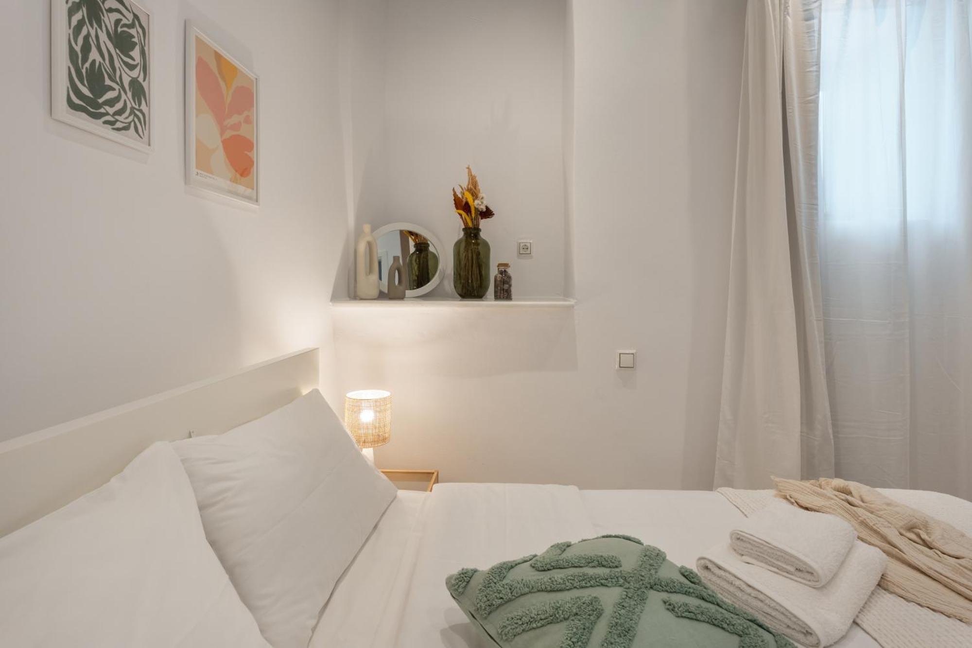 Caper-2 Bedroom Traditional Home With Amazing View 나오우사 외부 사진